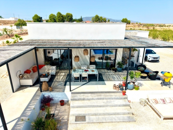 Detached Villa in Pinoso (Ref: BC-VEJO)