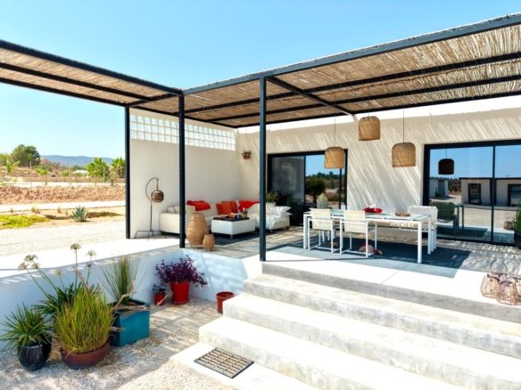 Detached Villa in Pinoso (Ref: BC-VEJO)