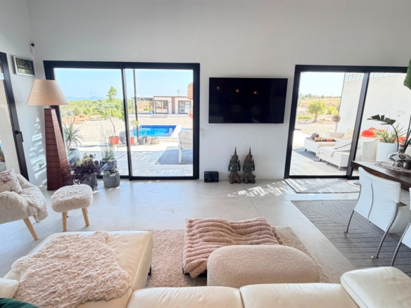 Detached Villa in Pinoso (Ref: BC-VEJO)