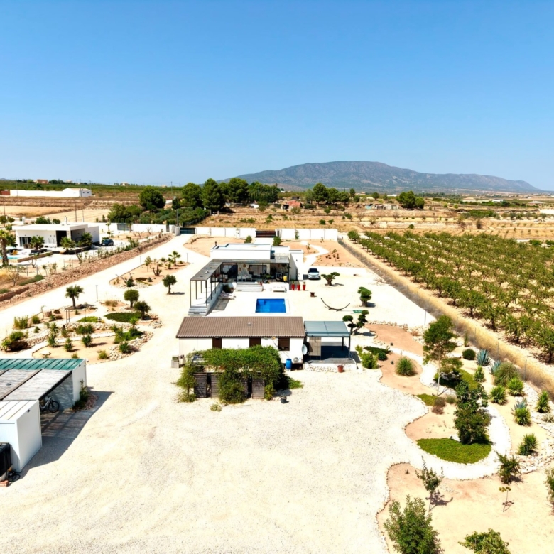 Detached Villa in Pinoso (Ref: BC-VEJO)