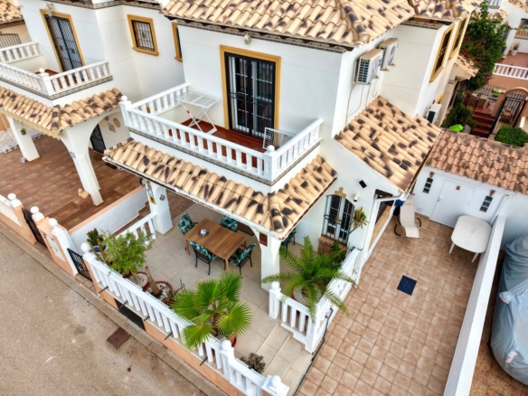 Semi Detached Villa in Lomas de Cabo Roig (Ref: BC-YVFRA)