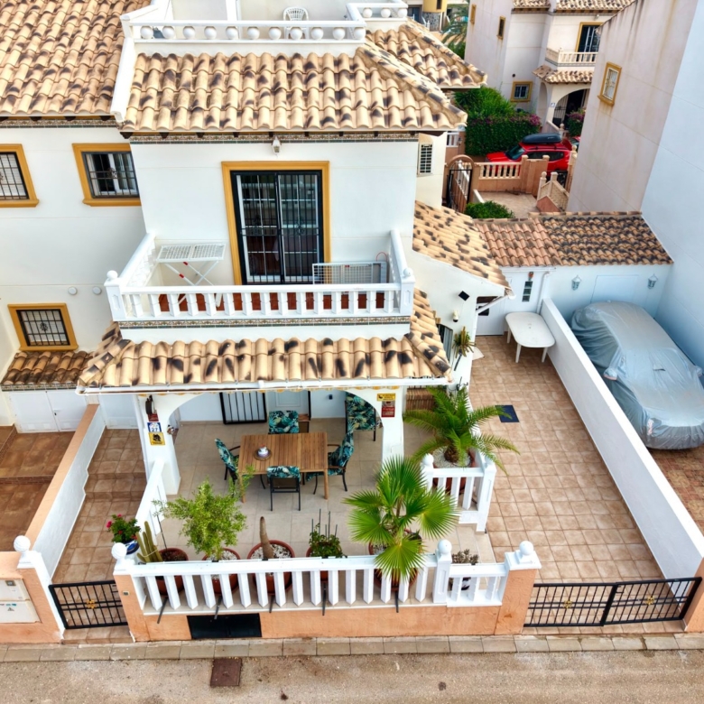 Semi Detached Villa in Lomas de Cabo Roig (Ref: BC-YVFRA)