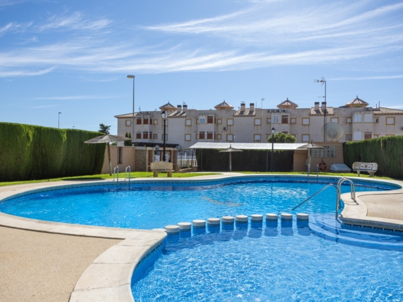 Semi Detached Villa in Lomas de Cabo Roig (Ref: BC-YVFRA)