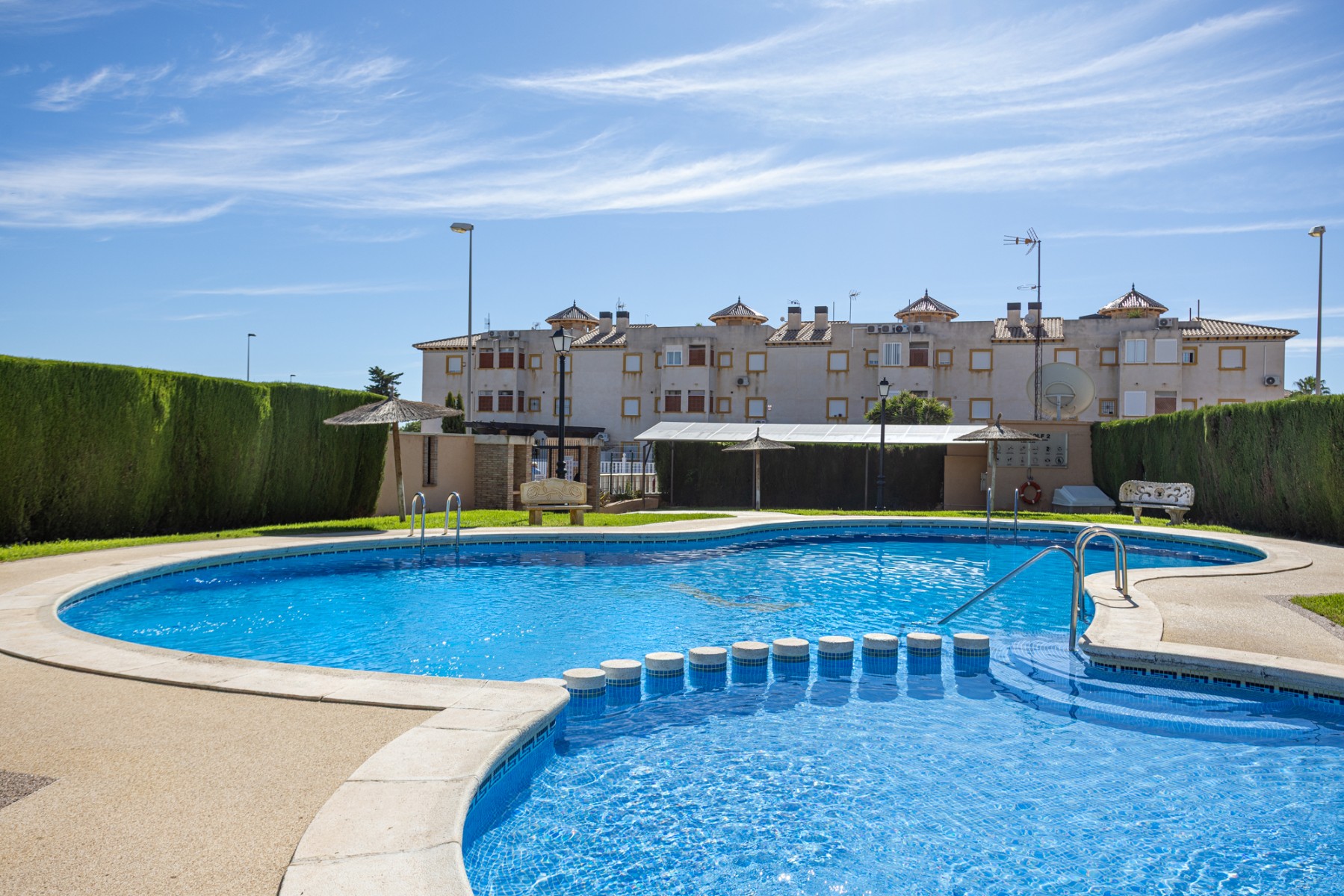Semi Detached Villa in Lomas de Cabo Roig (Ref: BC-YVFRA)