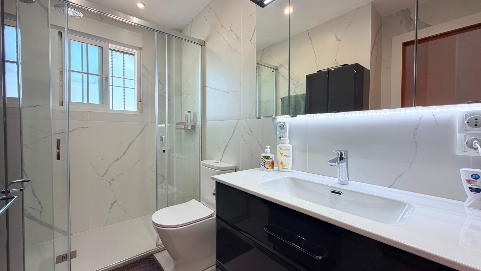 Semi Detached Villa in Lomas de Cabo Roig (Ref: BC-YVFRA)