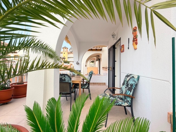 Semi Detached Villa in Lomas de Cabo Roig (Ref: BC-YVFRA)
