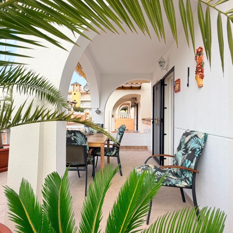 Semi Detached Villa in Lomas de Cabo Roig (Ref: BC-YVFRA)