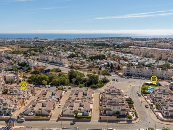 Semi Detached Villa in Lomas de Cabo Roig (Ref: BC-YVFRA)