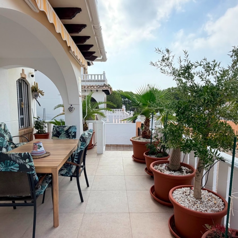 Semi Detached Villa in Lomas de Cabo Roig (Ref: BC-YVFRA)