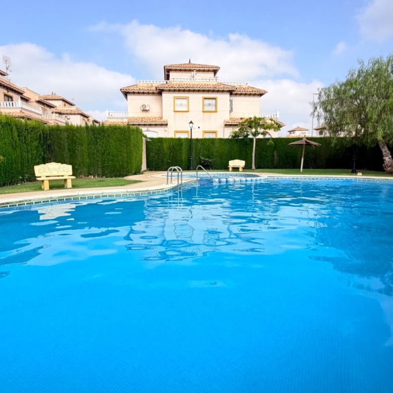 Semi Detached Villa in Lomas de Cabo Roig (Ref: BC-YVFRA)