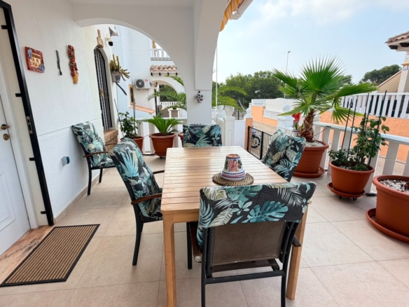 Semi Detached Villa in Lomas de Cabo Roig (Ref: BC-YVFRA)