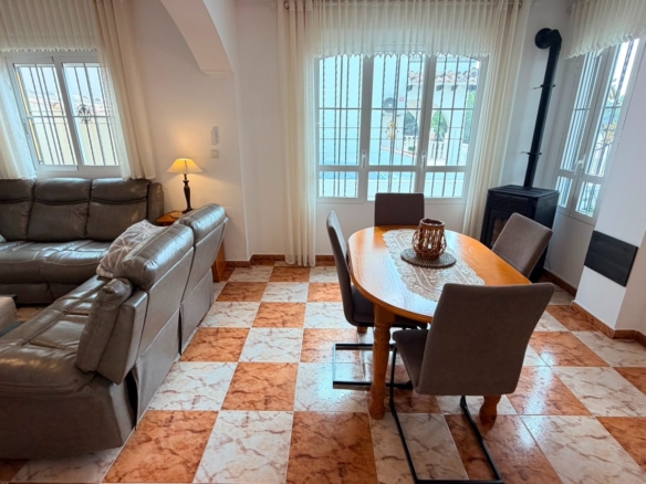 Semi Detached Villa in Lomas de Cabo Roig (Ref: BC-YVFRA)