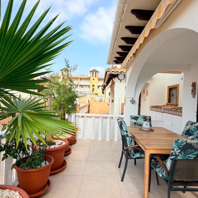 Semi Detached Villa in Lomas de Cabo Roig (Ref: BC-YVFRA)