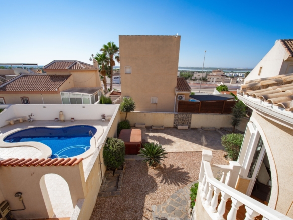 Detached Villa in Ciudad Quesada (Ref: DLF143)