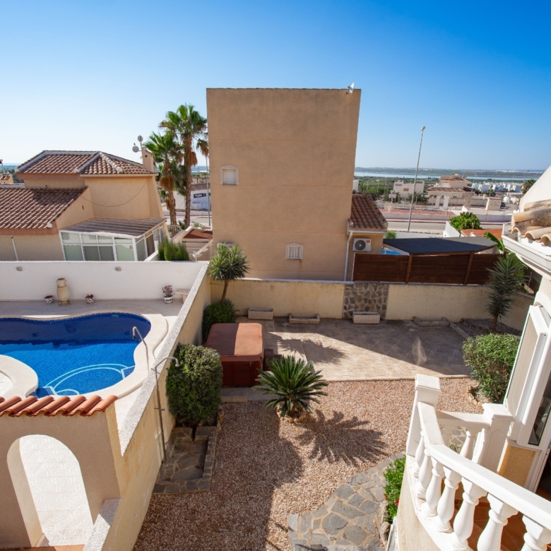 Detached Villa in Ciudad Quesada (Ref: DLF143)
