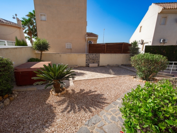 Detached Villa in Ciudad Quesada (Ref: DLF143)