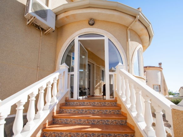 Detached Villa in Ciudad Quesada (Ref: DLF143)