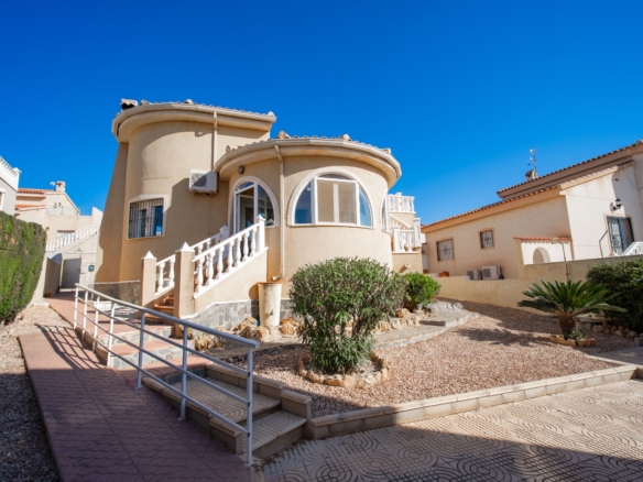 Detached Villa in Ciudad Quesada (Ref: DLF143)