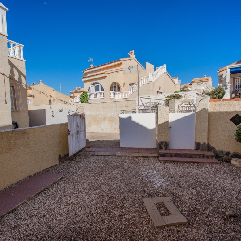 Detached Villa in Ciudad Quesada (Ref: DLF143)
