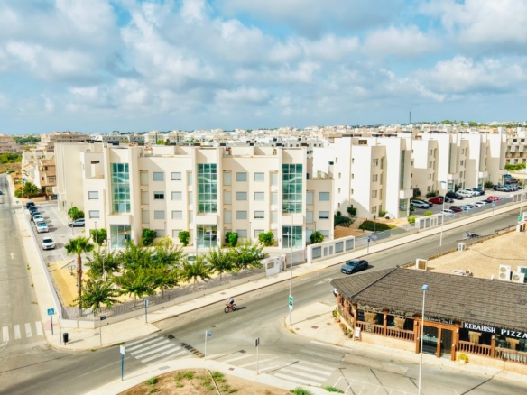 Apartment / Flat in Orihuela Costa (Ref: BC-LUJA-D)