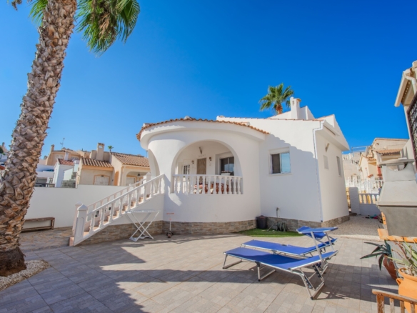 Detached Villa in Ciudad Quesada (Ref: DLF148)