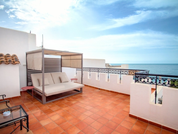 Hotel in Villajoyosa (Ref: DOSI-707)
