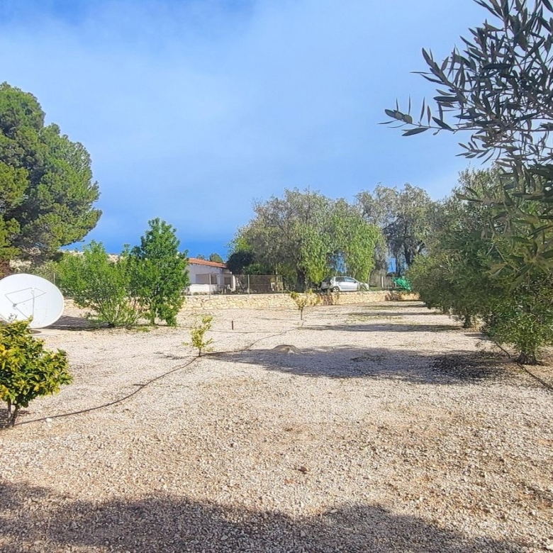 Country house in Monóvar (Ref: 2496)