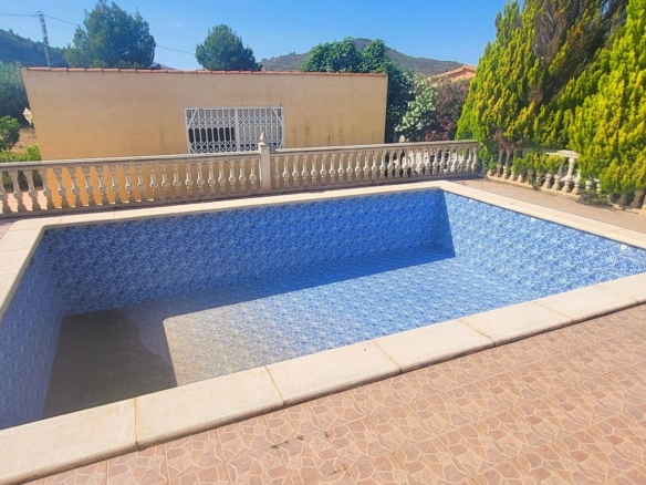 Villa in Hondón de las Nieves (Ref: 2502)