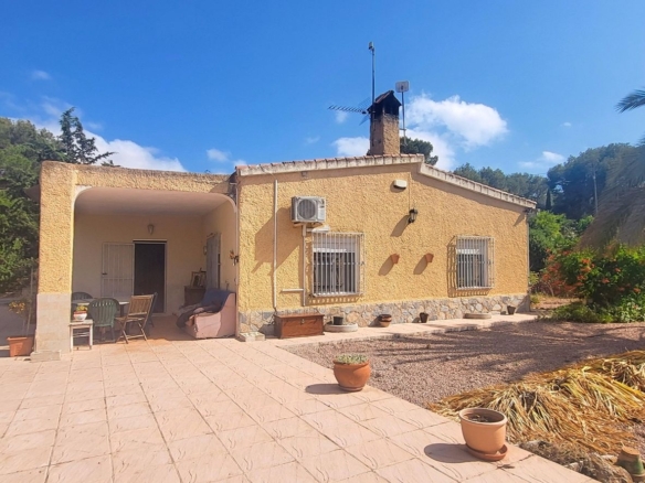 Villa in Hondón de las Nieves (Ref: 2502)