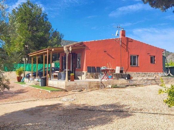 Country house in Monóvar (Ref: 2496)