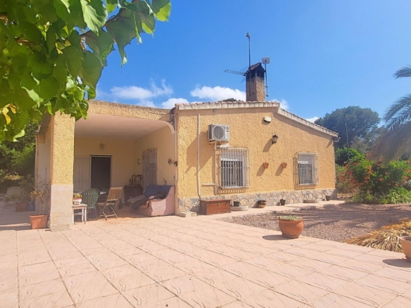 Villa in Hondón de las Nieves (Ref: 2502)