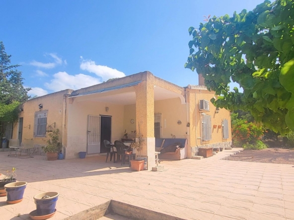 Villa in Hondón de las Nieves (Ref: 2502)