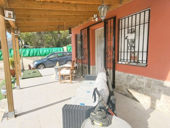 Country house in Monóvar (Ref: 2496)