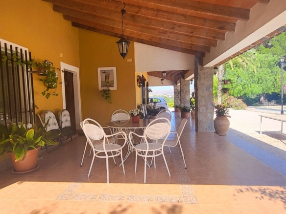 Villa in Novelda (Ref: 2503)