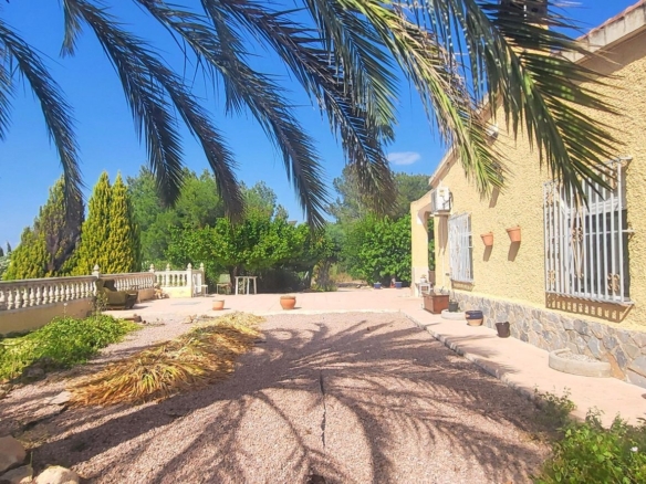 Villa in Hondón de las Nieves (Ref: 2502)