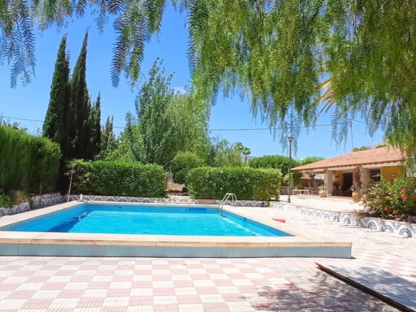 Villa in Novelda (Ref: 2503)