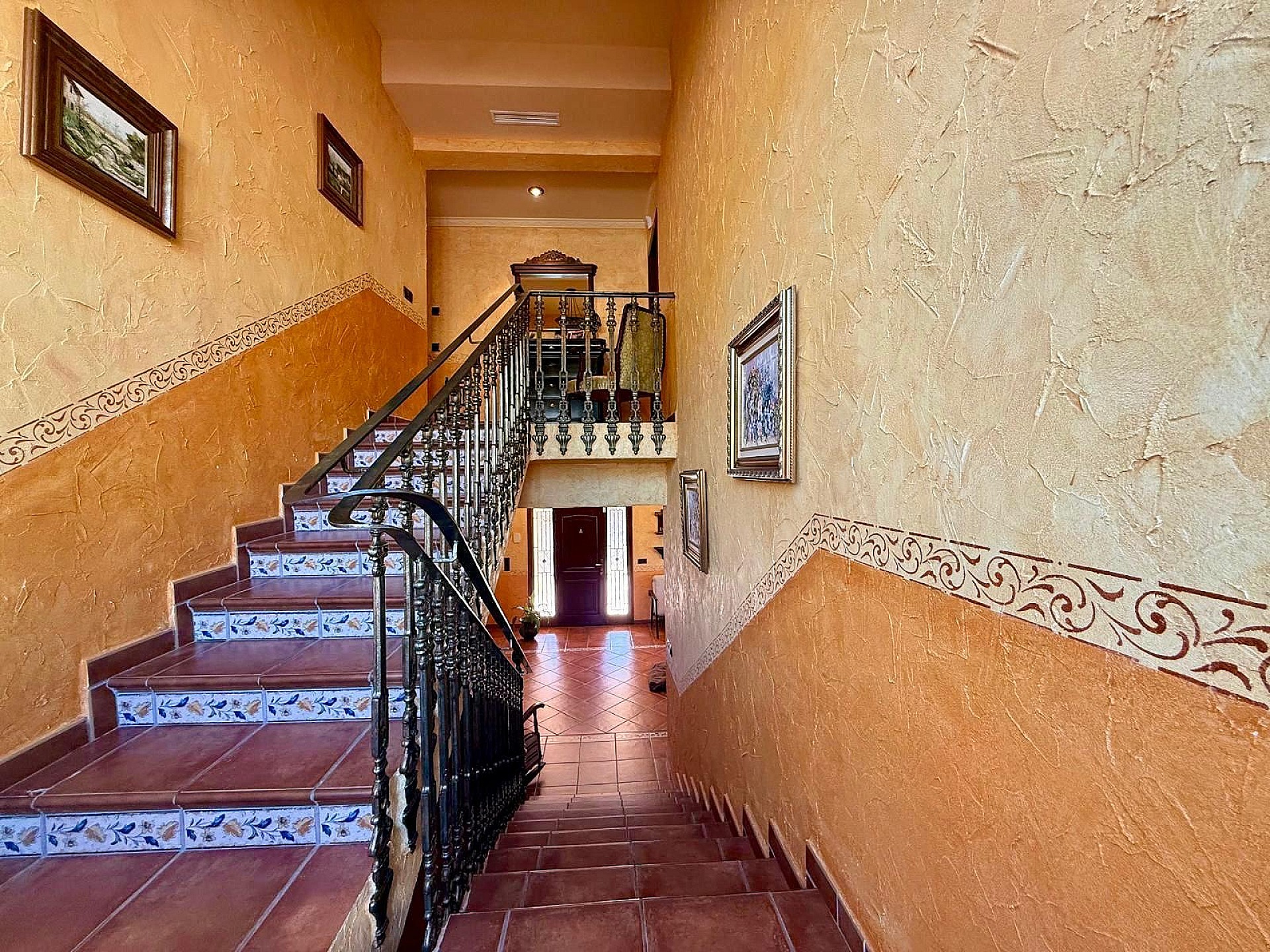 Luxurious Property in Salinas (Ref: DOSI-3573)