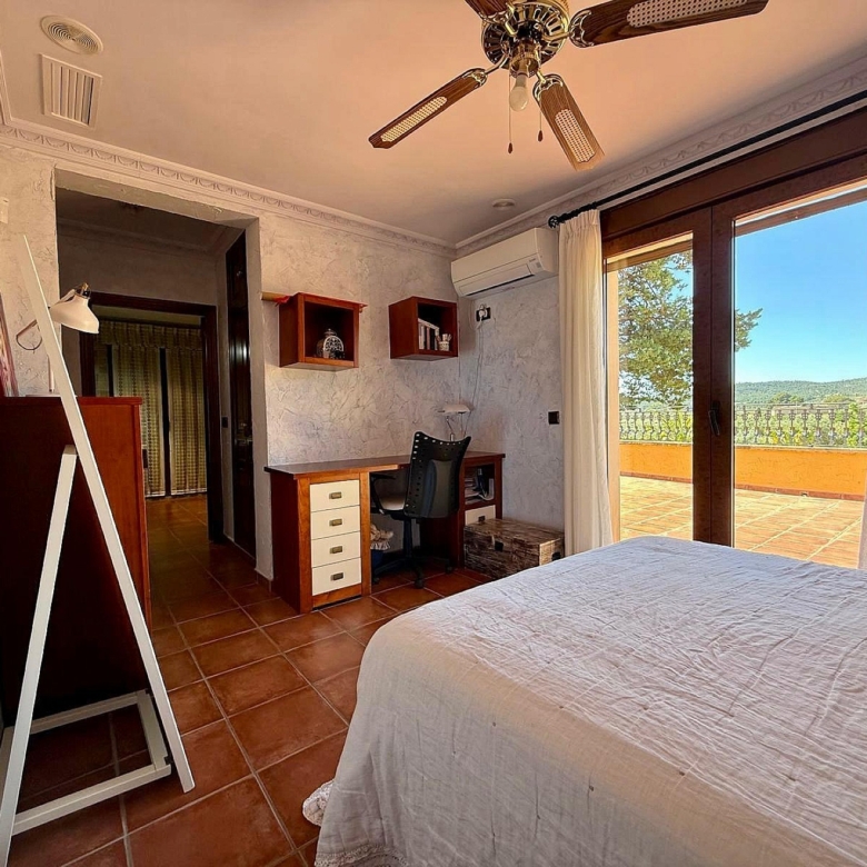 Luxurious Property in Salinas (Ref: DOSI-3573)