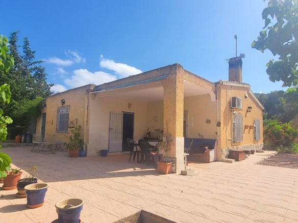 Villa in Hondón de las Nieves (Ref: 2502)
