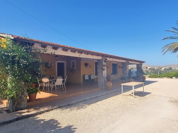 Villa in Novelda (Ref: 2503)