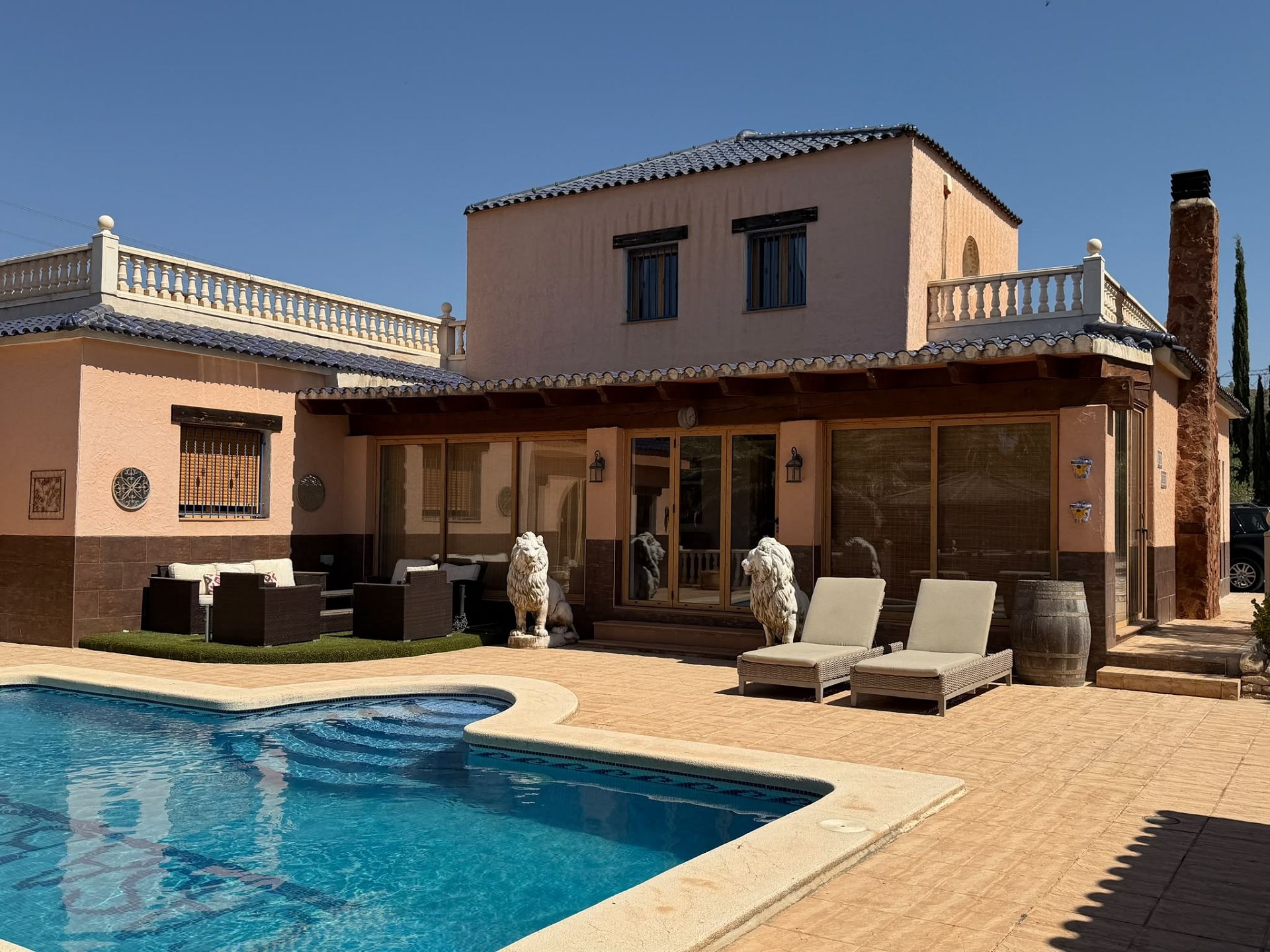 Country House in Pinoso (Ref: DOSI-3679)