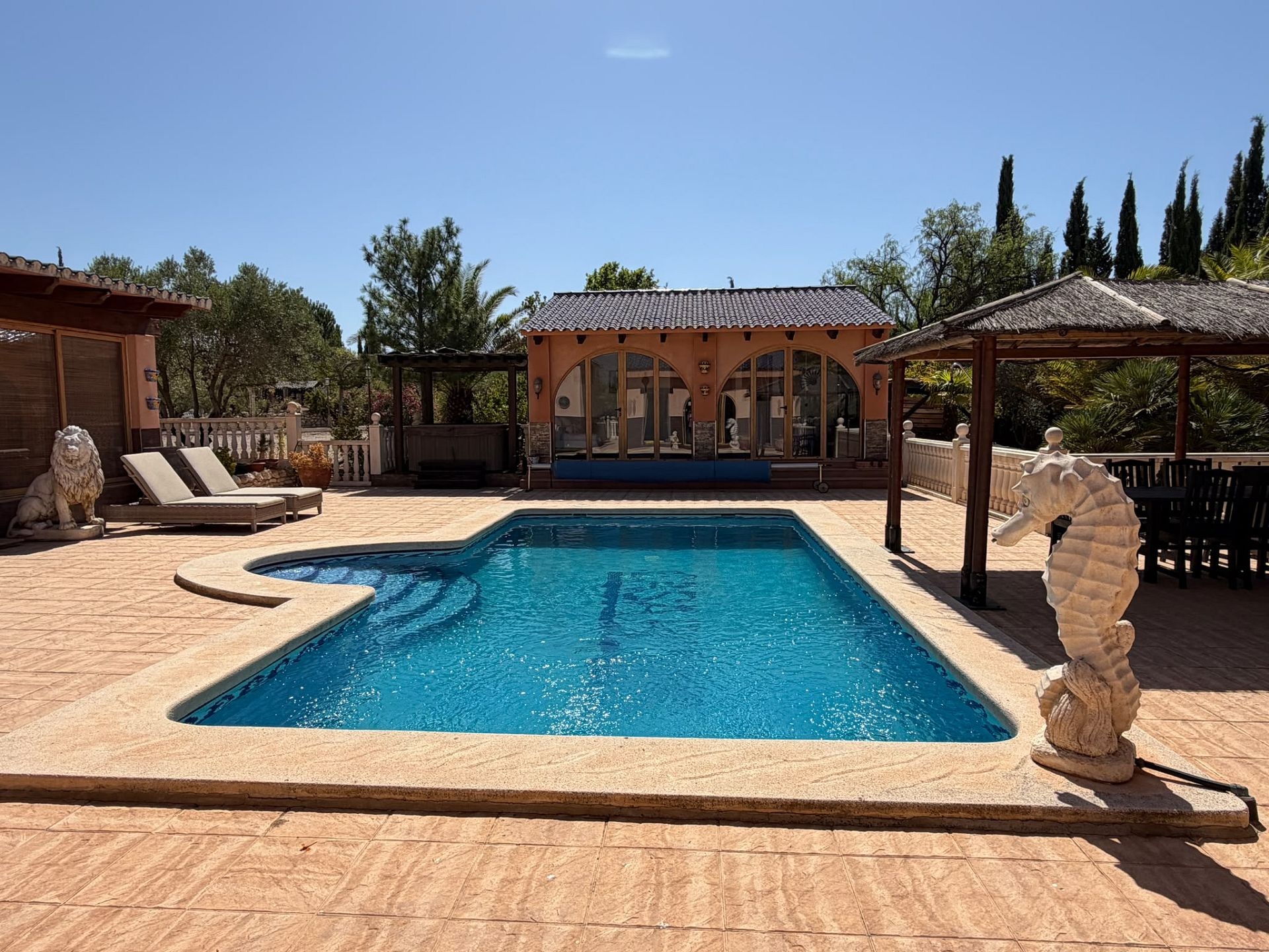 Country House in Pinoso (Ref: DOSI-3679)
