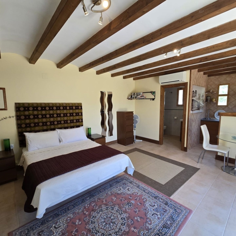 Country House in Pinoso (Ref: DOSI-3679)