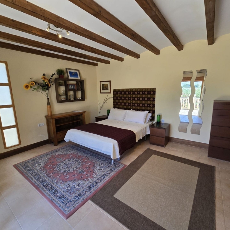 Country House in Pinoso (Ref: DOSI-3679)