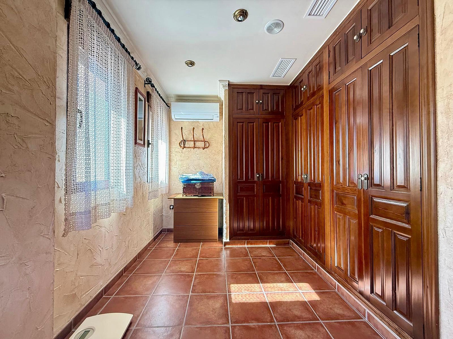 Luxurious Property in Salinas (Ref: DOSI-3573)